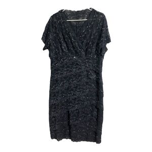 Women’s Marina Scalloped Lace Short Sleeve Dress – Gunmetal Gray – Size 16W